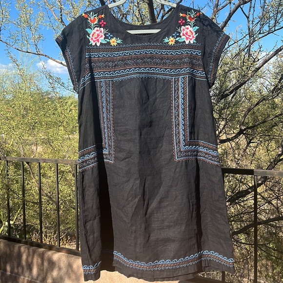 🌺 Johnny Was Boho Floral Embroidered Short Sleeve Linen Mini Dress 🌺 - Picture 4 of 13